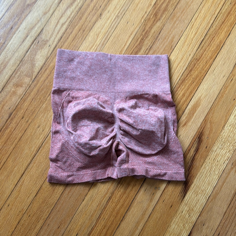 Scrunch Butt Contour Shorts